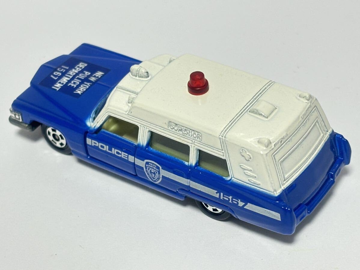 Amazon.co.jp: (113) NO.F60 キャデラック救急車 1/77 USA 1976